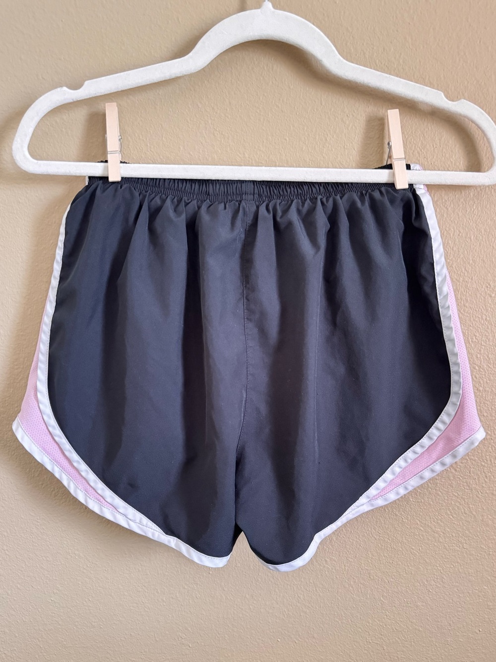 Nike Dri-FIT Tempo Running Shorts Small Black & Pink Athletic Shorts - Picture 2 of 3